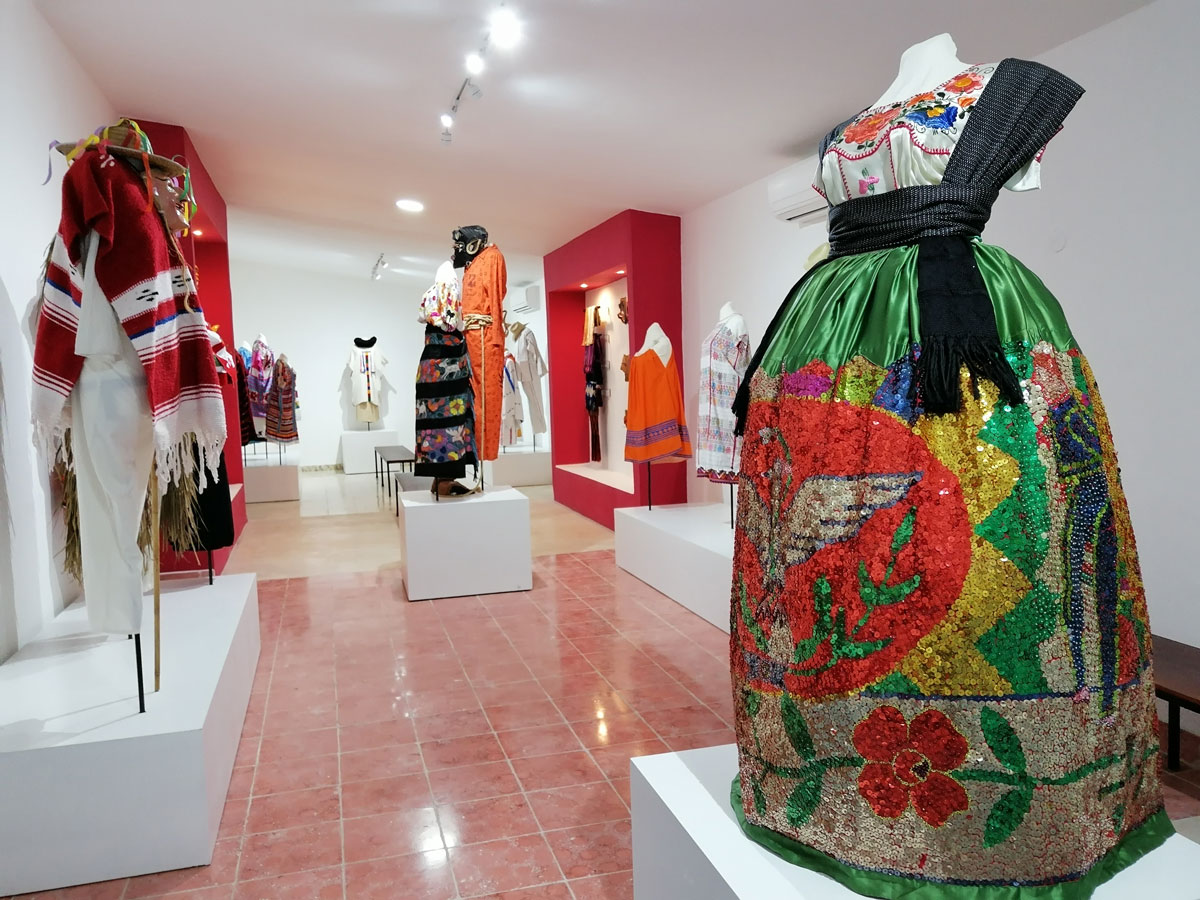 MUREM Museo de Ropa tnica de M xico
