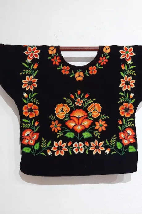 Huipil de terciopelo de Tehuana 